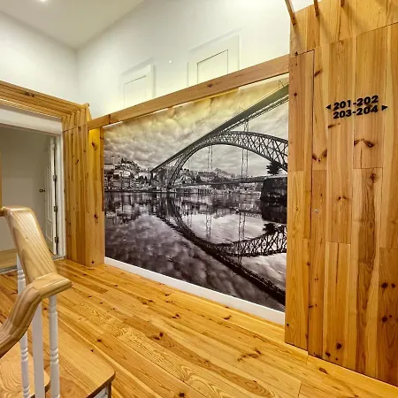 波尔图中心住宿酒店 *